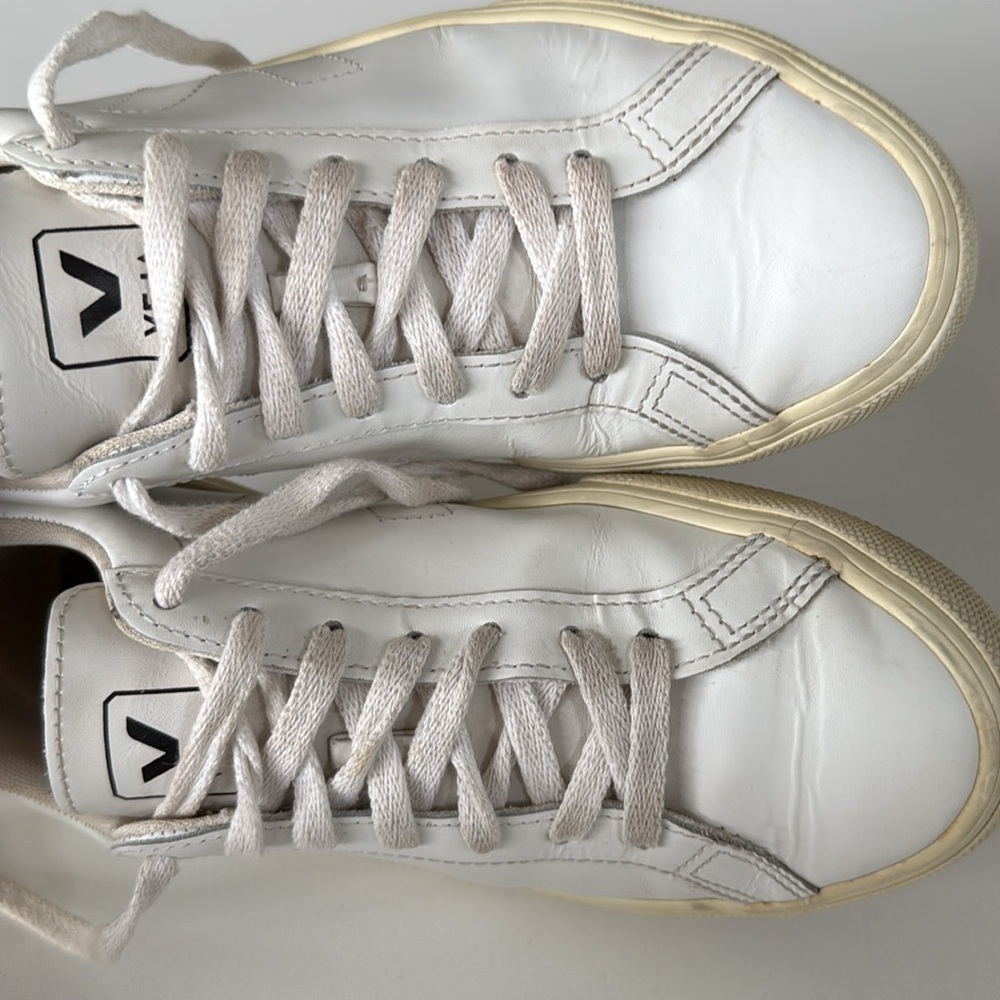 VEJA Esplar Leather Logo Sneakers in White Color  Womens Size 7 - Picture 16 of 16